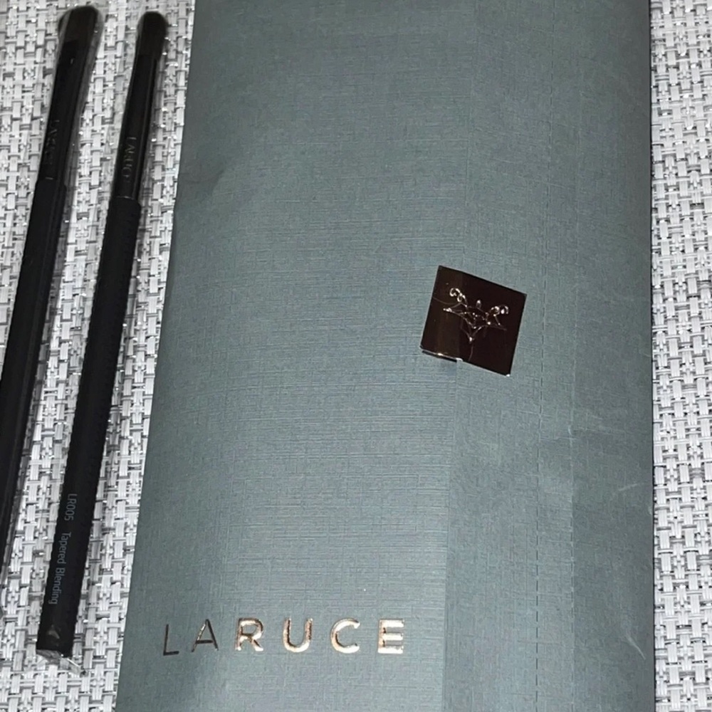 Laruce beauty essentials brush set